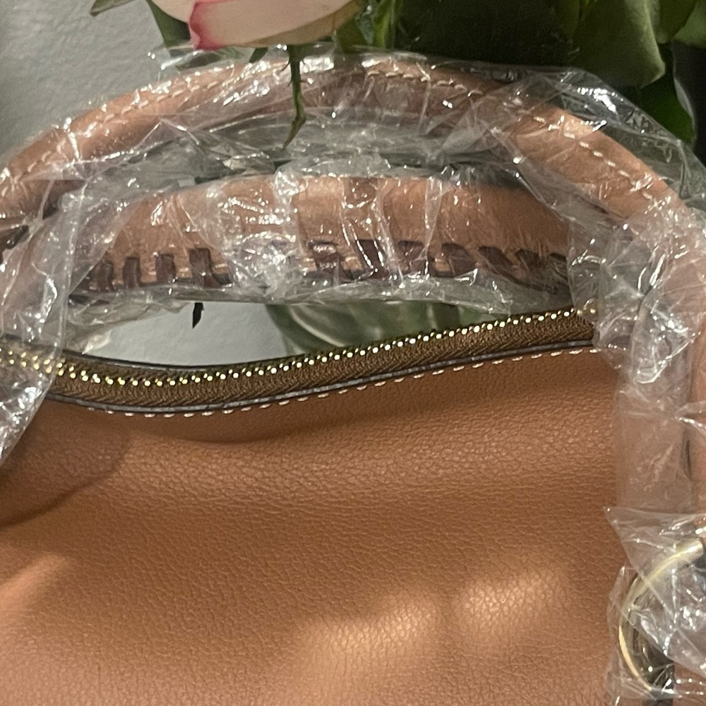 NWT Dooney and Bourke Sorrento Satchel in color Bark RARE - Picture 11 of 16
